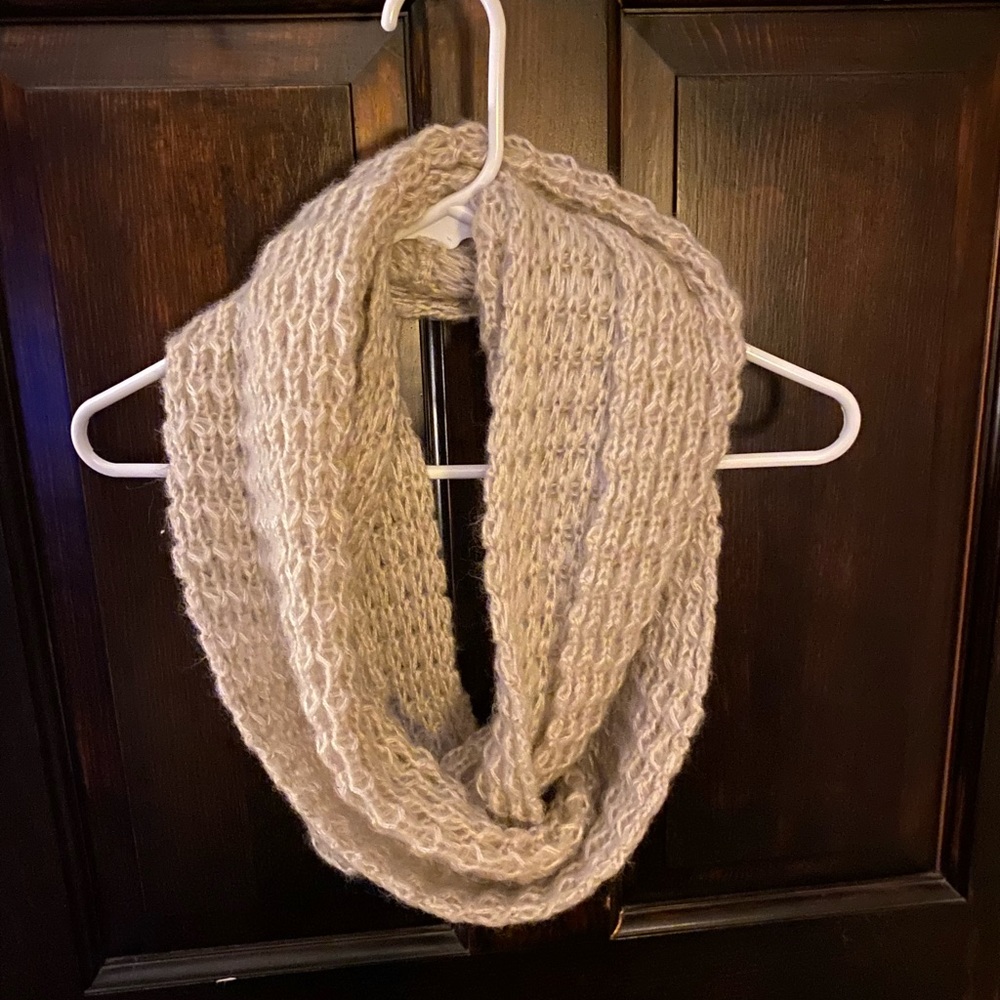 Infinity scarf